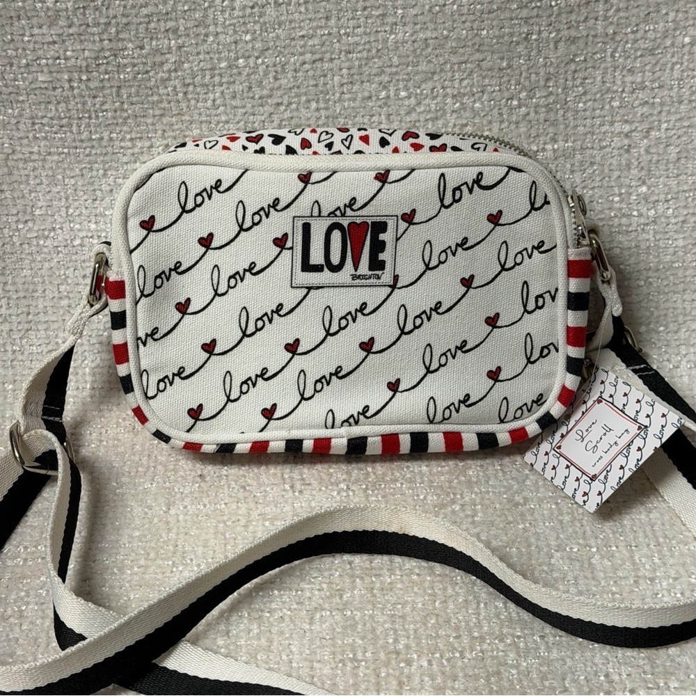 Brighton "LOVE SCROLL" Canvas
Crossbody Bag NWT